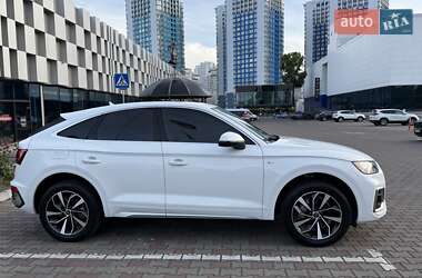 Внедорожник / Кроссовер Audi Q5 2022 в 