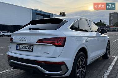 Внедорожник / Кроссовер Audi Q5 2022 в 