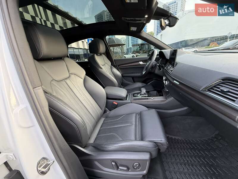 Внедорожник / Кроссовер Audi Q5 2022 в Одессе