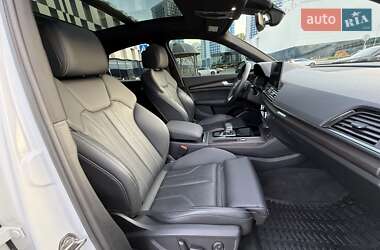 Внедорожник / Кроссовер Audi Q5 2022 в 
