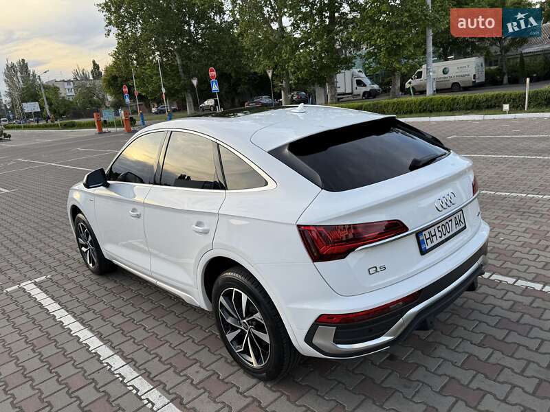 Внедорожник / Кроссовер Audi Q5 2022 в Одессе