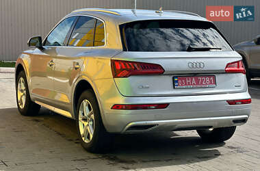Позашляховик / Кросовер Audi Q5 2019 в 