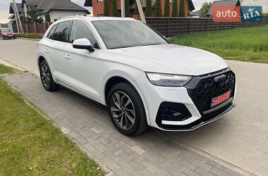 Позашляховик / Кросовер Audi Q5 2021 в 