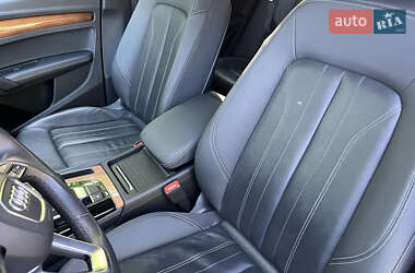Позашляховик / Кросовер Audi Q5 2021 в 