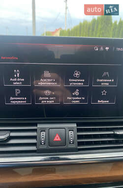 Позашляховик / Кросовер Audi Q5 2021 в 