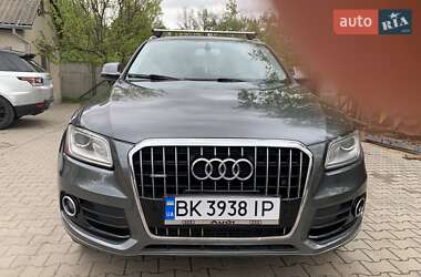 Внедорожник / Кроссовер Audi Q5 2015 в 