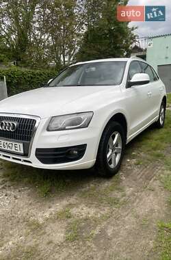 Позашляховик / Кросовер Audi Q5 2010 в 
