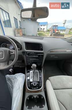 Позашляховик / Кросовер Audi Q5 2010 в 