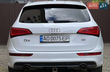 Внедорожник / Кроссовер Audi Q5 2010 в 