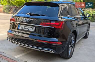 Внедорожник / Кроссовер Audi Q5 2021 в 
