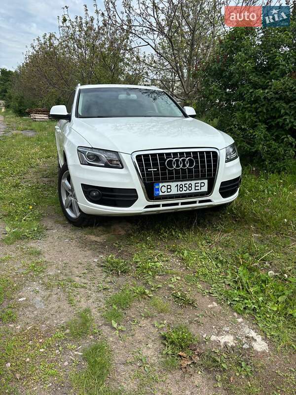 Внедорожник / Кроссовер Audi Q5 2012 в 