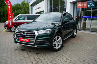 Внедорожник / Кроссовер Audi Q5 2017 в 