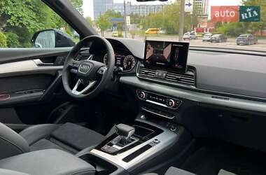 Внедорожник / Кроссовер Audi Q5 2023 в 