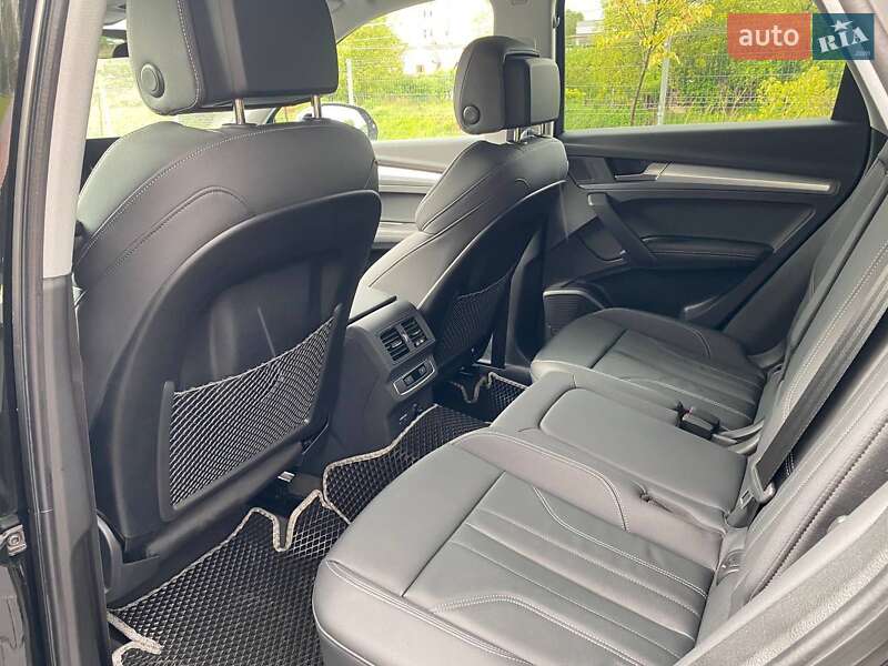 Внедорожник / Кроссовер Audi Q5 2023 в Львове
