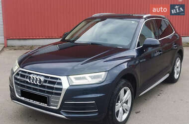 Внедорожник / Кроссовер Audi Q5 2017 в 