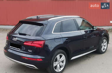 Внедорожник / Кроссовер Audi Q5 2017 в 