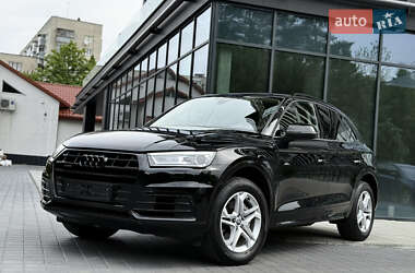 Позашляховик / Кросовер Audi Q5 2017 в Львові