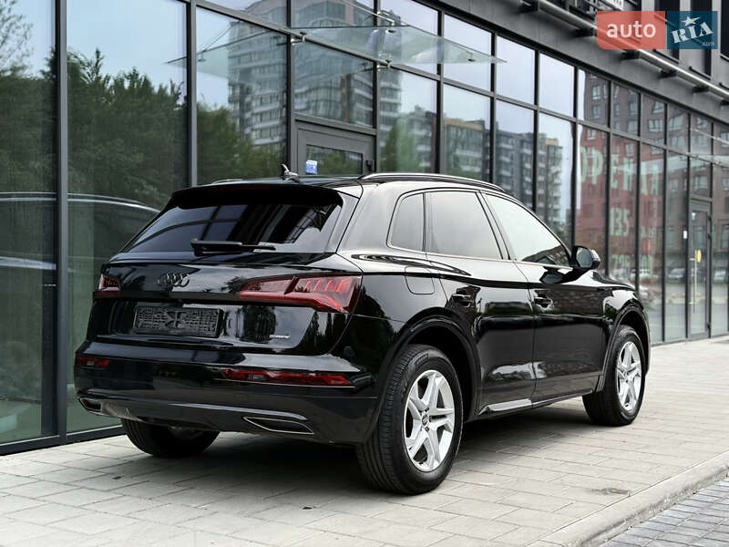 Внедорожник / Кроссовер Audi Q5 2017 в Львове