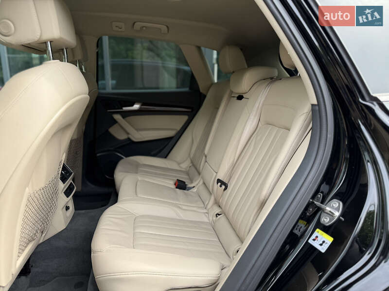 Внедорожник / Кроссовер Audi Q5 2017 в Львове