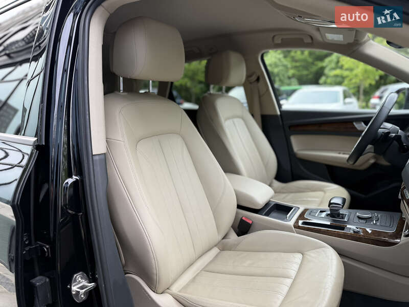 Внедорожник / Кроссовер Audi Q5 2017 в Львове