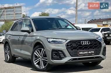 Внедорожник / Кроссовер Audi Q5 2022 в 
