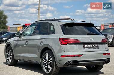 Внедорожник / Кроссовер Audi Q5 2022 в 