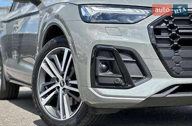Внедорожник / Кроссовер Audi Q5 2022 в 