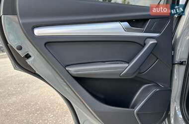 Внедорожник / Кроссовер Audi Q5 2022 в 