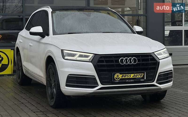 Внедорожник / Кроссовер Audi Q5 2017 в 