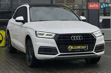 Внедорожник / Кроссовер Audi Q5 2017 в 
