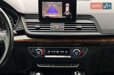 Внедорожник / Кроссовер Audi Q5 2017 в 