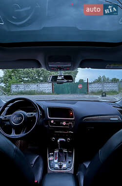 Внедорожник / Кроссовер Audi Q5 2012 в 