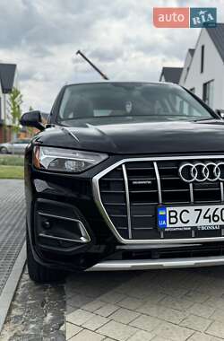 Внедорожник / Кроссовер Audi Q5 2021 в 