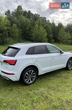Внедорожник / Кроссовер Audi Q5 2021 в 