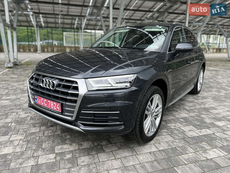 Позашляховик / Кросовер Audi Q5 2018 в 