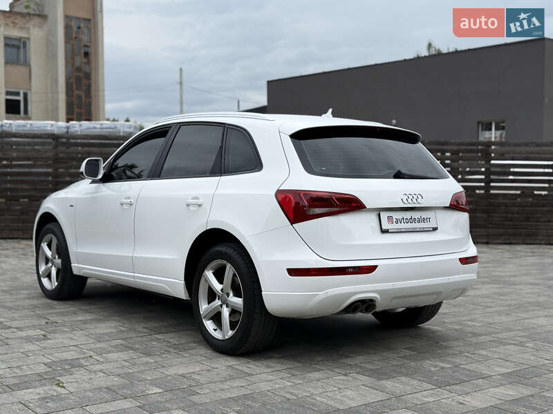 Внедорожник / Кроссовер Audi Q5 2012 в Тячеве