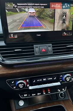 Внедорожник / Кроссовер Audi Q5 2021 в 