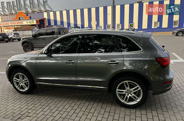 Внедорожник / Кроссовер Audi Q5 2015 в 