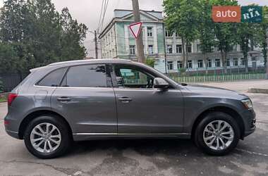 Позашляховик / Кросовер Audi Q5 2015 в 