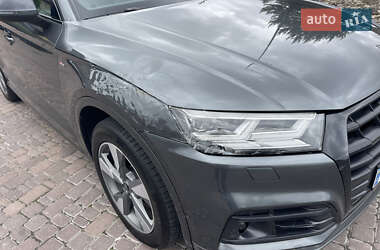 Внедорожник / Кроссовер Audi Q5 2020 в 