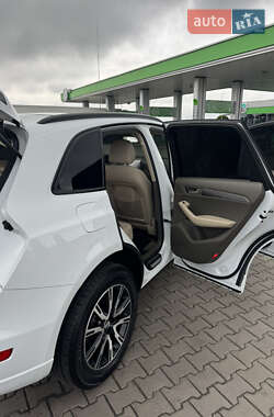 Позашляховик / Кросовер Audi Q5 2012 в 