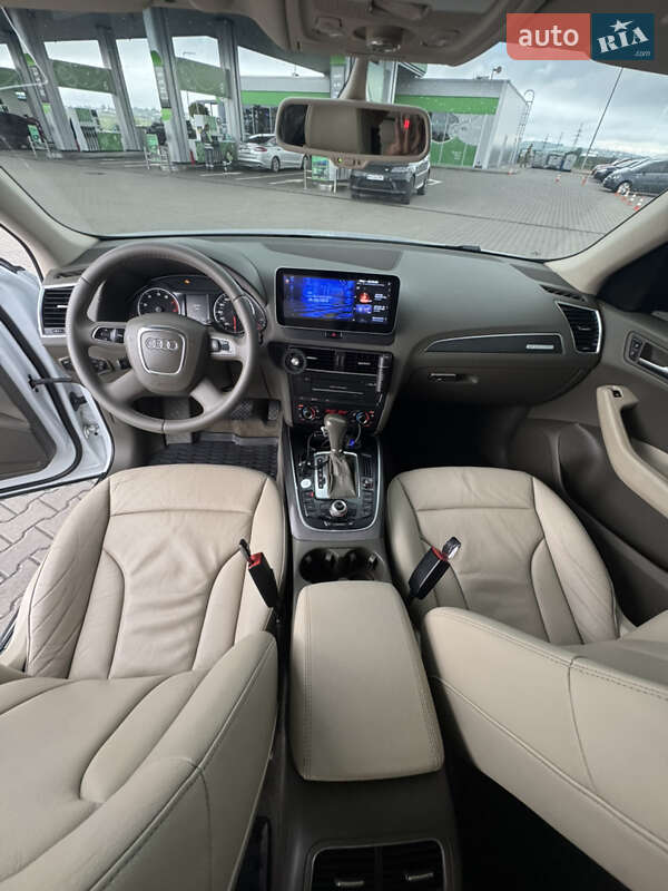 Внедорожник / Кроссовер Audi Q5 2012 в Ровно