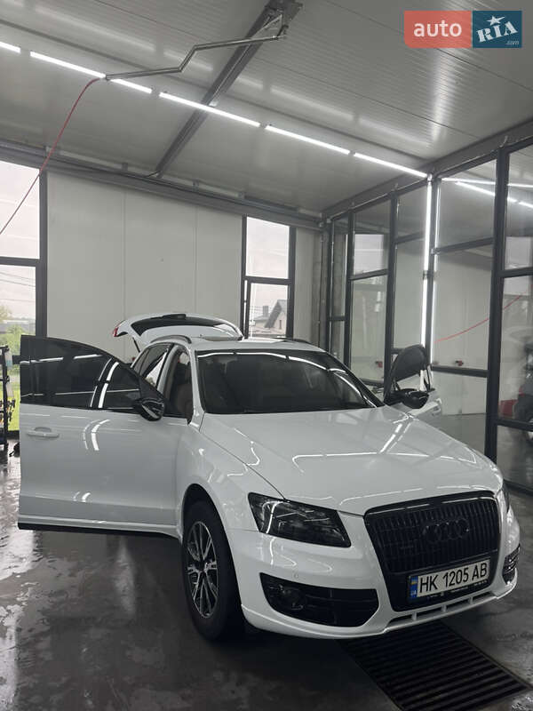 Внедорожник / Кроссовер Audi Q5 2012 в Ровно