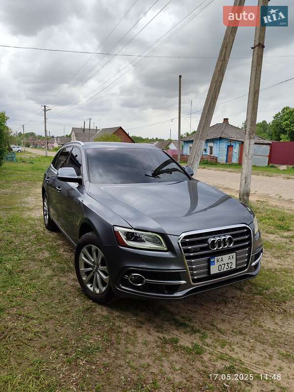 Внедорожник / Кроссовер Audi Q5 2012 в Семеновке