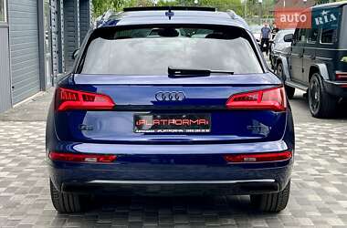 Позашляховик / Кросовер Audi Q5 2017 в 