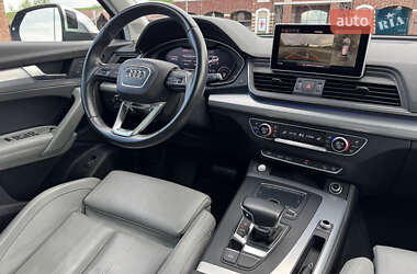 Внедорожник / Кроссовер Audi Q5 2017 в 