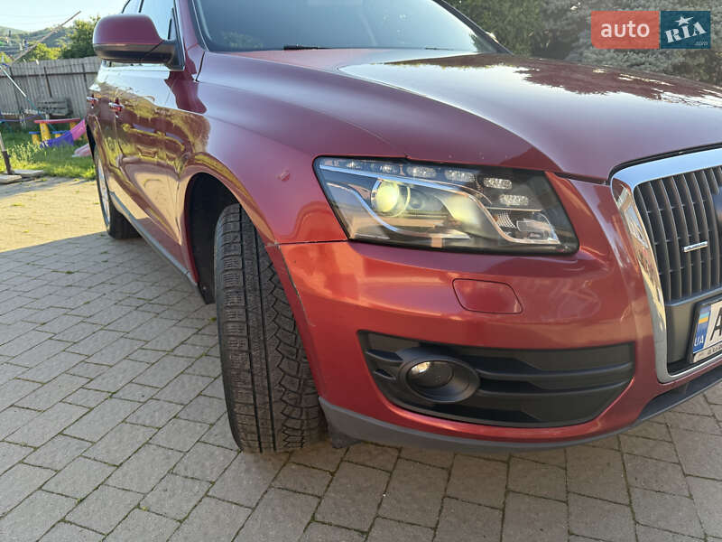 Внедорожник / Кроссовер Audi Q5 2011 в Сваляве