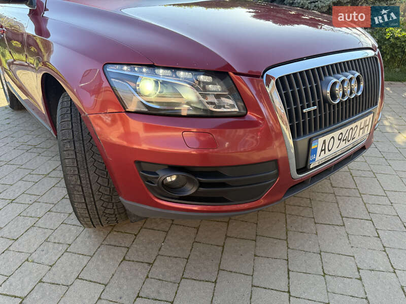 Внедорожник / Кроссовер Audi Q5 2011 в Сваляве
