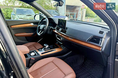 Внедорожник / Кроссовер Audi Q5 2021 в 