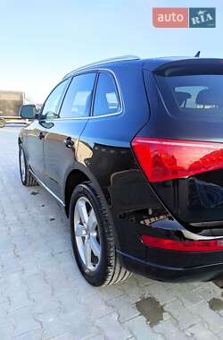Внедорожник / Кроссовер Audi Q5 2011 в 